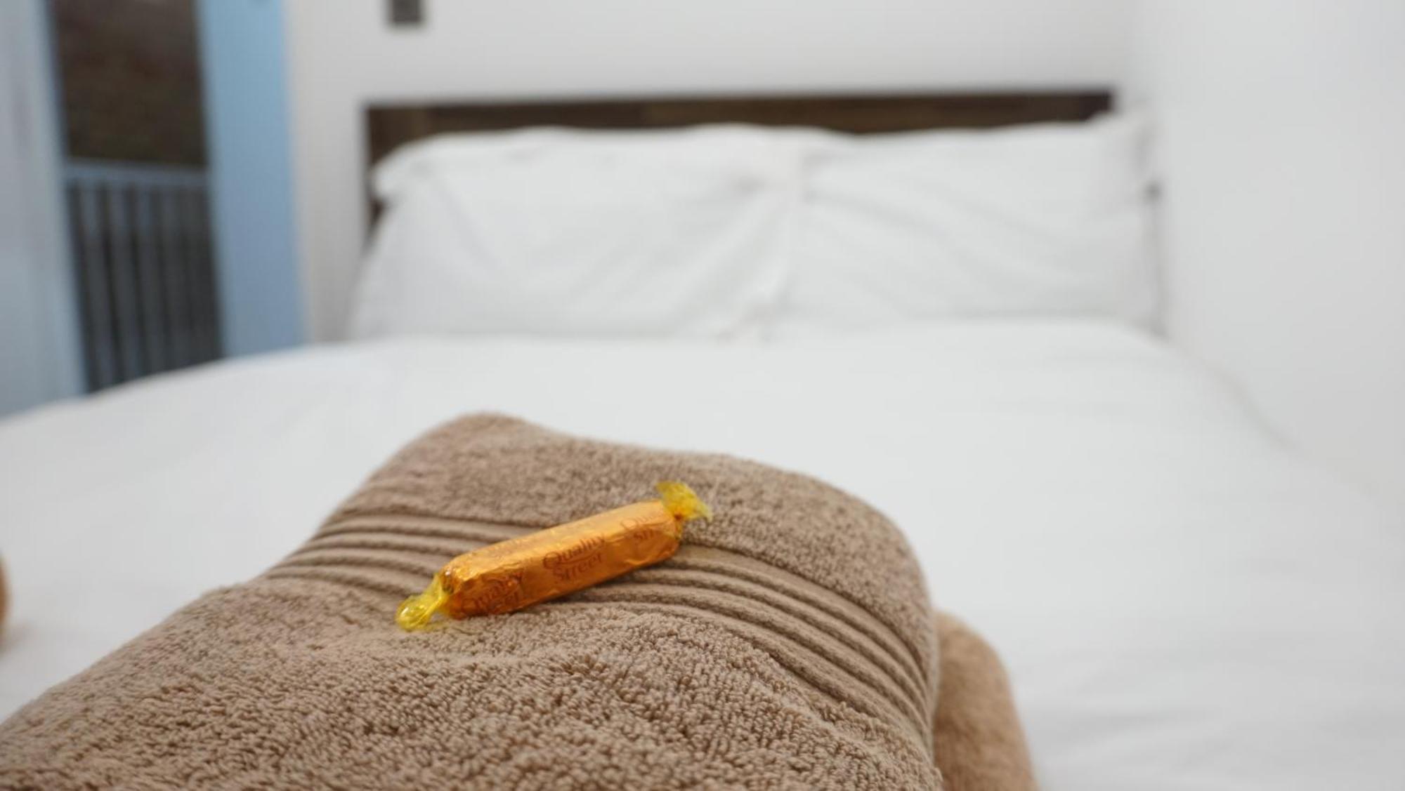 Beautiful London Home Sleeps 6, 2 Minutes To Metro 外观 照片